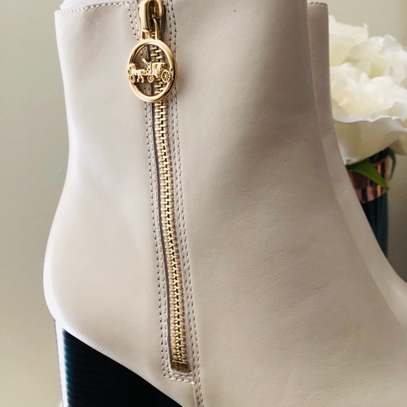 🎀 Coach Iris Leather Bootie - Picture 10 of 10